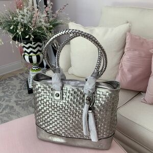 Patricia Nash discovery collection tote